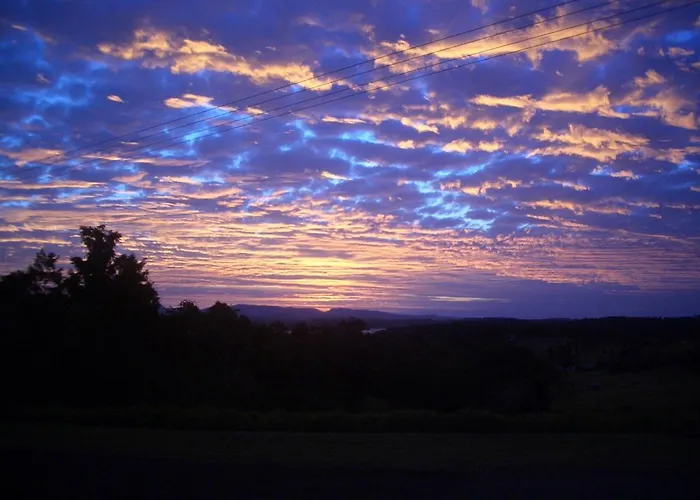 Tinaroo Sunset Retreat